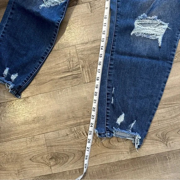 Celebrity Pink distressed raw hem skinny jeans size 22 - Picture 6 of 10